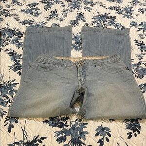 No Boundaries Light Blue Straight Leg Jeans Ferre Jeans Women’s Size 9